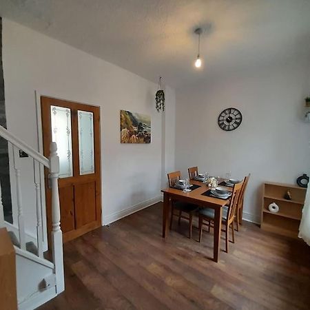 Fabulous Holiday Home - Sleeps 6 Бишоп-Окленд Экстерьер фото